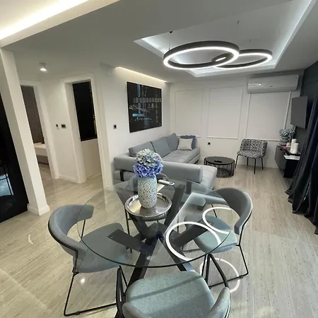 Luxury Jakov