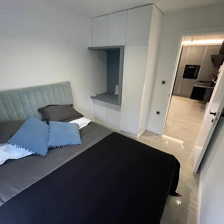 Luxury Jakov *